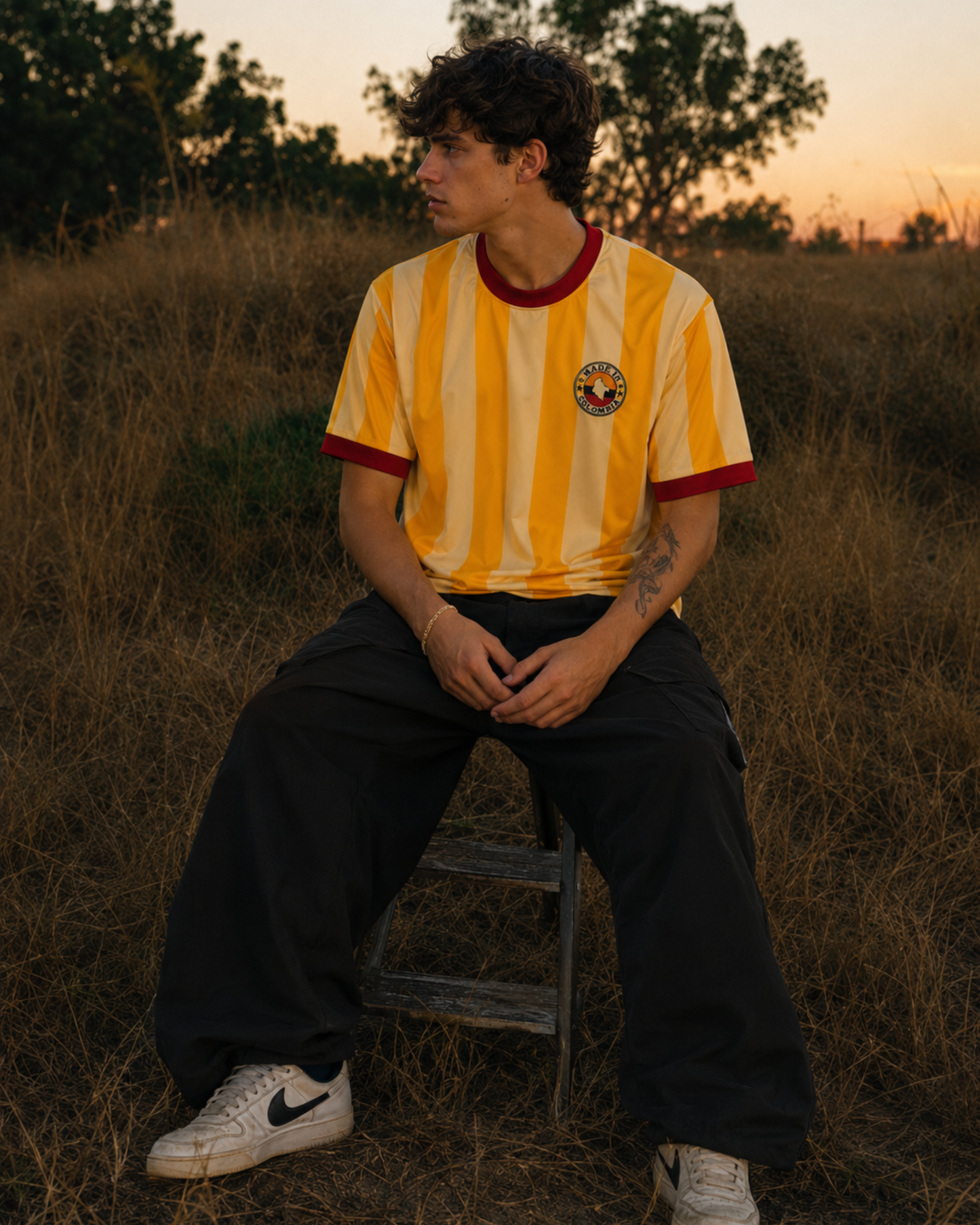 CAMISETA OVERSIZE RETRO COLOMBIA